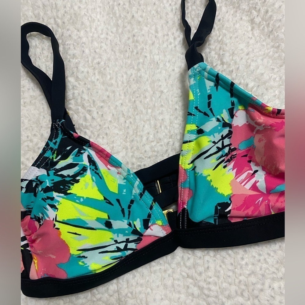 Xhilaration Multi-Color Bikini Top - Picture 2 of 6